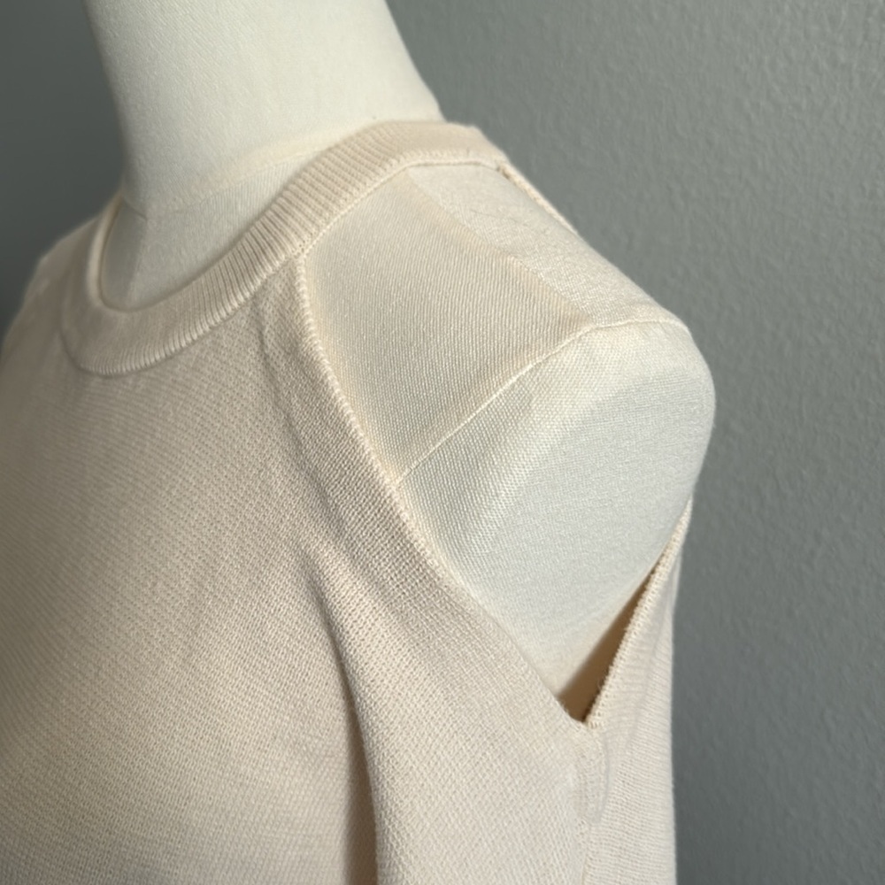 Anthropologie Leandre Open-Shoulder Flutter Long Sleeve Top Size Medium - Picture 7 of 12